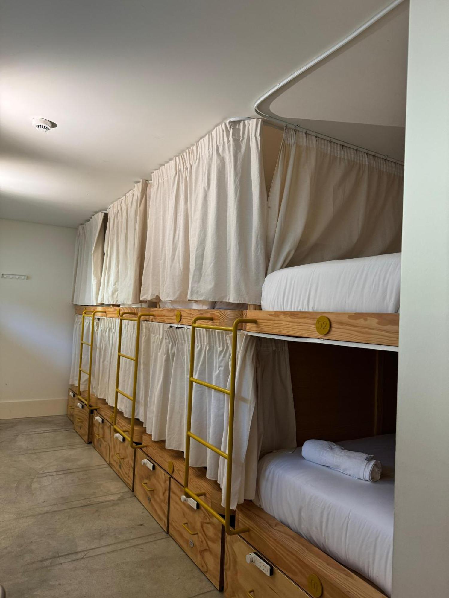 Surf & Sea Suites Parede Eksteriør bilde